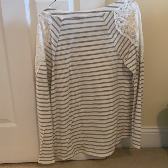 cute top - Picture 2 of 2